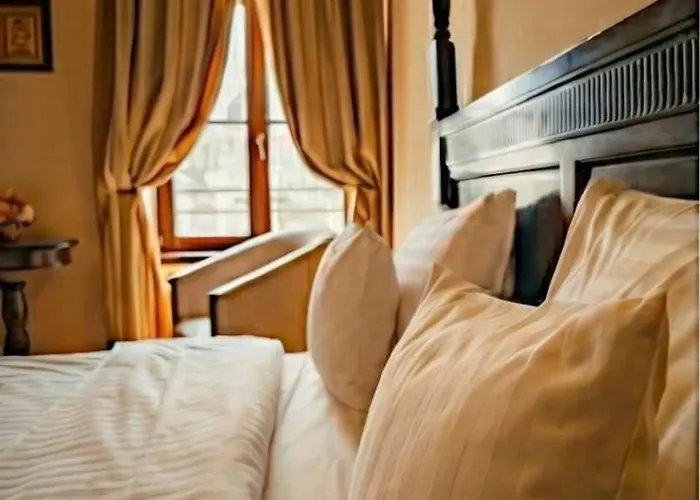 Elegant Retreat In Sinaia Mocioni Square * تيميشورا