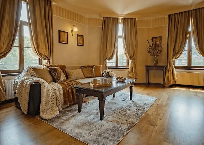 شقة Elegant Retreat In Sinaia Mocioni Square تيميشورا